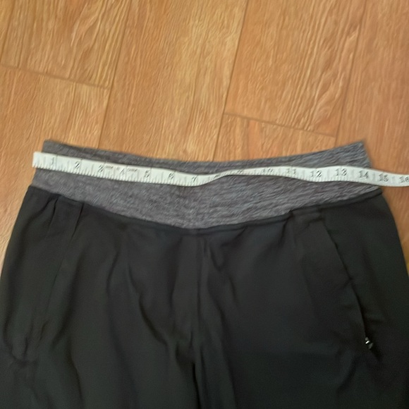 Lululemon pants - Picture 12 of 16